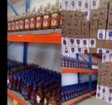عمان تحبط تهريب 18 الف زجاجة خمر على الحدود مع السعودية